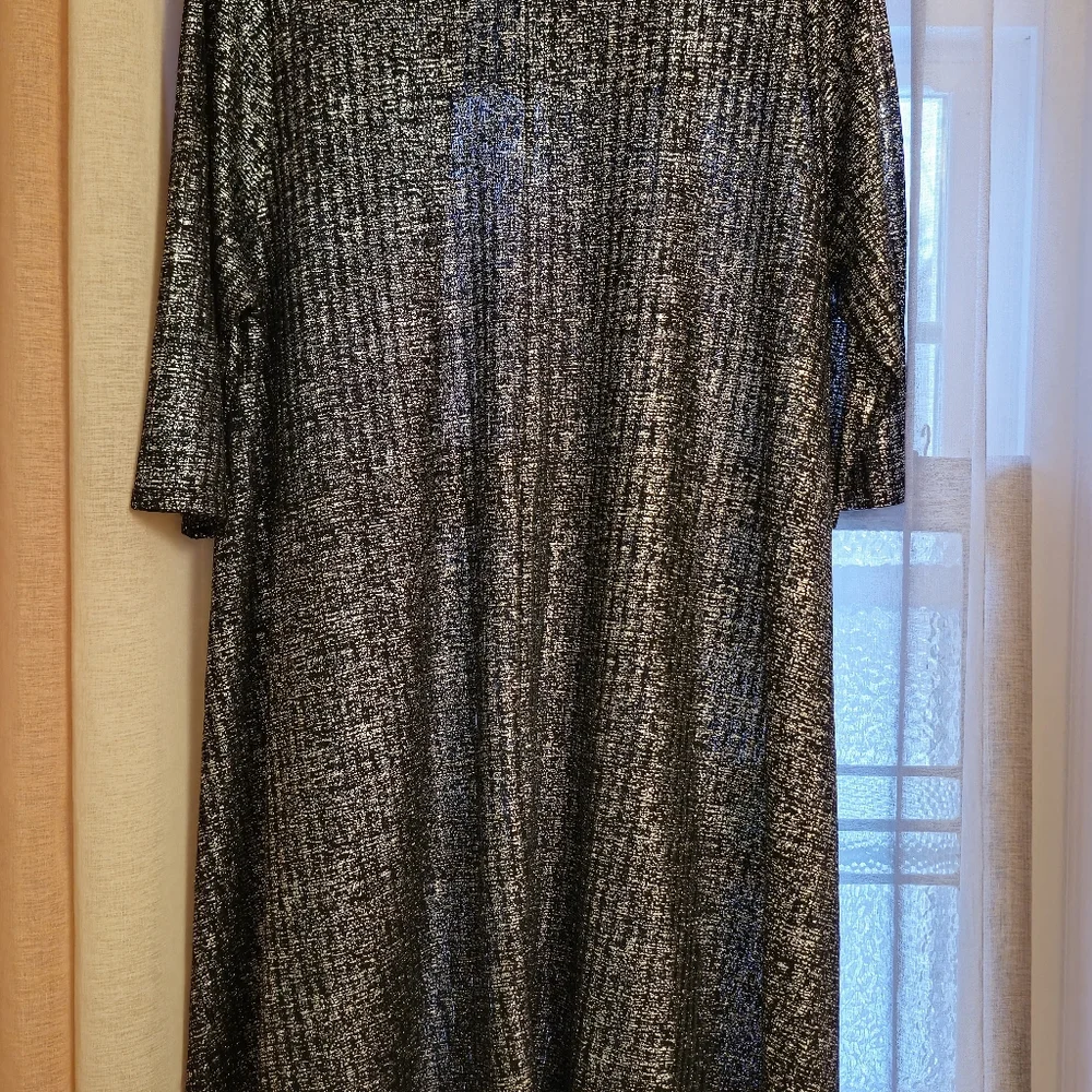 WANT AND NEED Women's Tunic Black and Silver Plus Size 2X Fun to Wear!